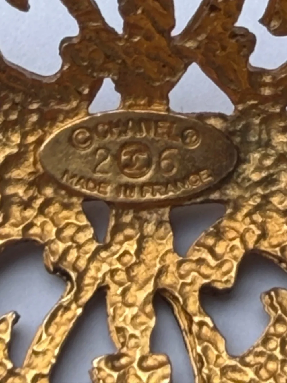 CHANEL Gold Filigree Hinged Cuff Bracelet - Picture 4 of 9